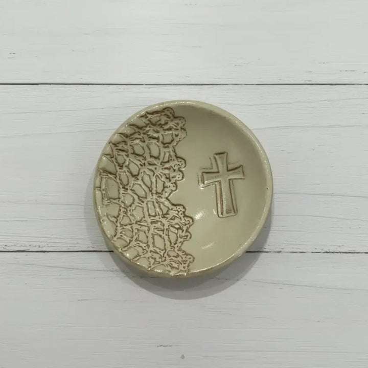 Handmade cross ring dish with beige ceramic lace pattern