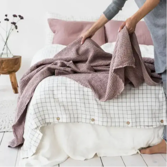 Linen waffle blanket in rose
