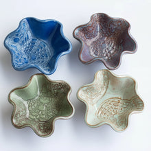 Five mini blossom bowls in blue, red-brown, green-gray, off-white