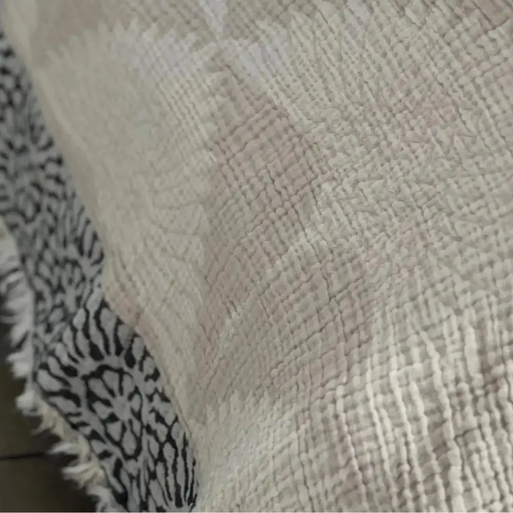 Muslin Bed Blanket Crane Design - Queen/King - Bed Blanket