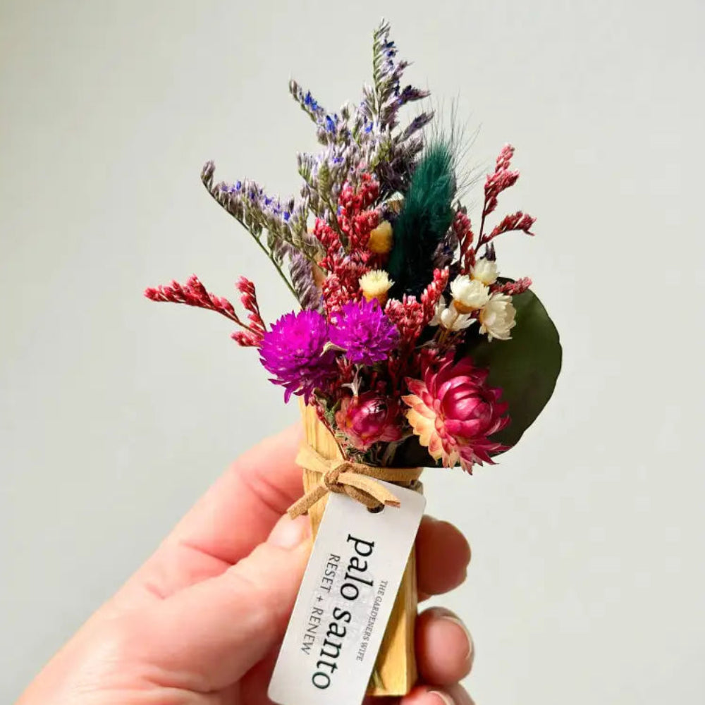 Handmade eco-friendly palo santo + flora dried flower bouquet