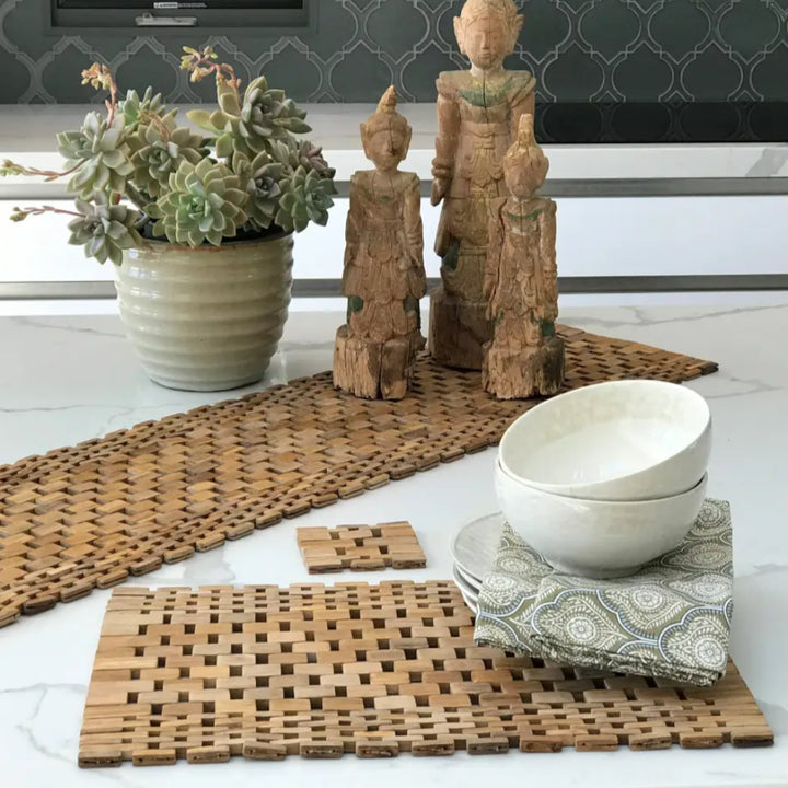 Teak & Rosewood Placemats Set of Two (17.5 x 12’’) - Rosewood Place White mat